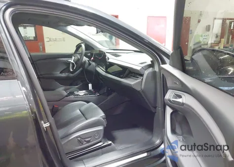 2025 Audi Q6 E-Tron Premium Plus Quattro z USA, uszkodzony, nr VIN WA124BGF3SA044312